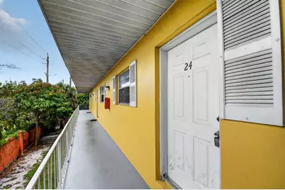 1505 Crescent Circle #B24, Lake Park, FL 33403 - Photo 8