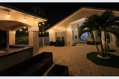 9576 Taormina Street, Lake Worth, FL 33467 - Photo 10
