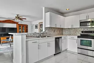 10334 SW 164th Pl, Miami, FL 33196 - Photo 2