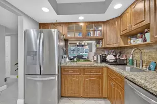 8360 Sands Point Blvd, Tamarac, FL 33321 - Photo 4
