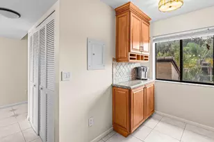 210 Captains Walk, Delray Beach, FL 33483 - Photo 12
