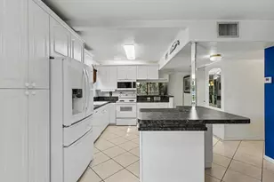 7515 NW 79th Ave, Tamarac, FL 33321 - Photo 20