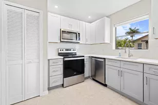 1322 Denlow Ln, Royal Palm Beach, FL 33411 - Photo 8