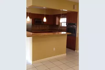 8841 NW 14th Street, Pembroke Pines, FL 33024 - Photo 2