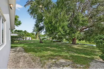 2421 NW 114th Avenue, Coral Springs, FL 33065 - Photo 22