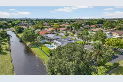 2421 NW 114th Avenue, Coral Springs, FL 33065 - Photo 12