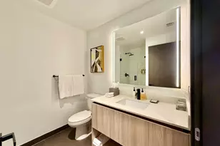 398 NE 5th St, Miami, FL 33132 - Photo 6