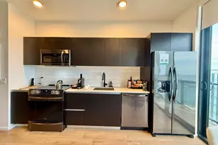 398 NE 5th St, Miami, FL 33132 - Photo 18