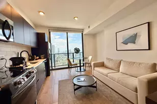 398 NE 5th St, Miami, FL 33132 - Photo 20