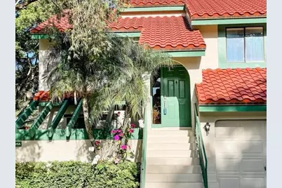 25 Lexington Lane W #E, Palm Beach Gardens, FL 33418 - Photo 2