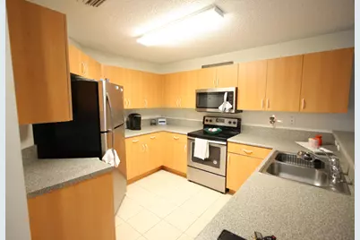 945 Imperial Lake Road, West Palm Beach, FL 33413 - Photo 10