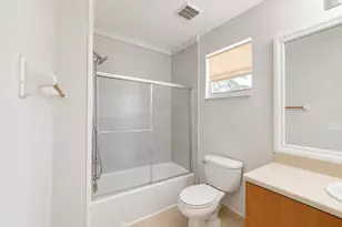 945 Imperial Lake Rd, West Palm Beach, FL 33413 - Photo 16