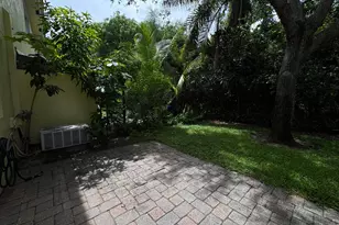 945 Imperial Lake Rd, West Palm Beach, FL 33413 - Photo 12