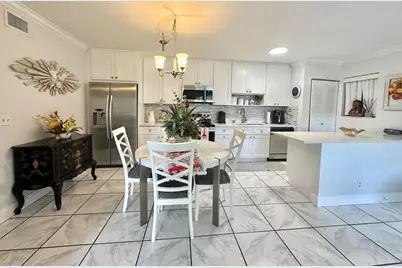588 Trace Circle #211, Deerfield Beach, FL 33441 - Photo 10