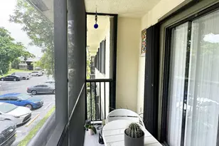 588 Trace Cir, Deerfield Beach, FL 33441 - Photo 24