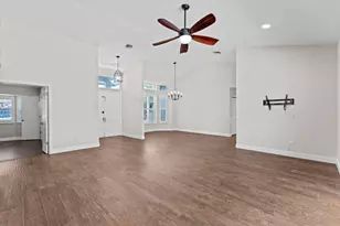 1738 Lindsey Ct, Wellington, FL 33414 - Photo 10