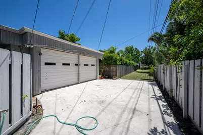 234 NE 21st Court, Wilton Manors, FL 33305 - Photo 8