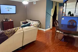 301 SW 135th Ave, Pembroke Pines, FL 33027 - Photo 6