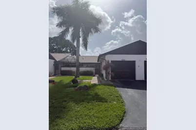 6304 Wedgewood Terrace #B8, Tamarac, FL 33321 - Photo 1
