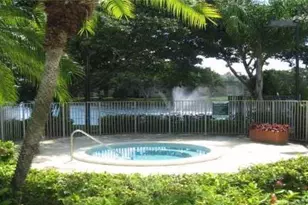 601 Cypress Lake Blvd, Deerfield Beach, FL 33064 - Photo 6
