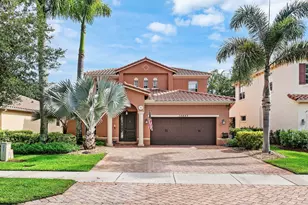 10697 Willow Oak Ct, Wellington, FL 33414 - Photo 2