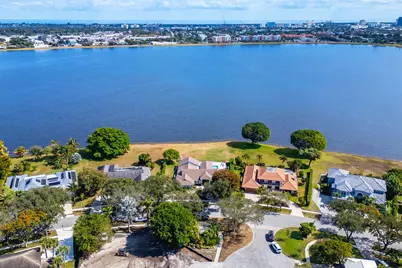 2308 Embassy Drive, West Palm Beach, FL 33401 - Photo 34
