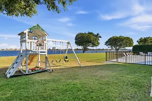 2308 Embassy Dr, West Palm Beach, FL 33401 - Photo 28