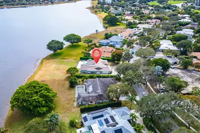 2308 Embassy Drive, West Palm Beach, FL 33401 - Photo 2