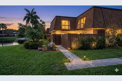110 N Delaware Boulevard #15d, Jupiter, FL 33458 - Photo 2