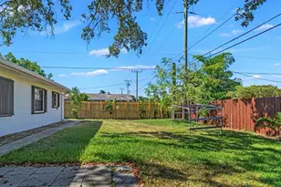 1304 SE 2nd Ave, Deerfield Beach, FL 33441 - Photo 6