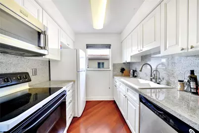 2701 Middle River Drive #11, Fort Lauderdale, FL 33306 - Photo 6