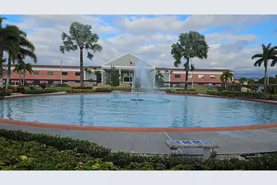 4030 Hythe B #4030, Boca Raton, FL 33434 - Photo 2