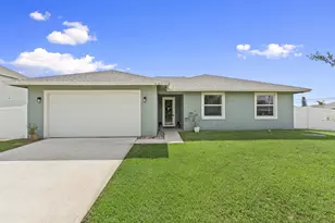 601 SW S Quick Cir, Port Saint Lucie, FL 34953 - Photo 1