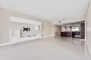 1900 N Bayshore Dr, Miami, FL 33132 - Photo 6