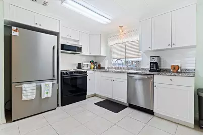5389 NW 3rd Avenue, Deerfield Beach, FL 33064 - Photo 6