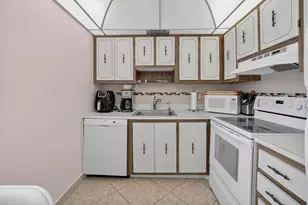 809 Normandy Q, Delray Beach, FL 33484 - Photo 12