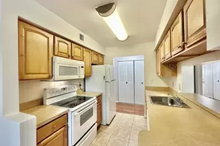 9877 Westview Dr, Coral Springs, FL 33076 - Photo 12