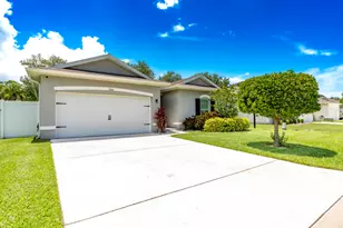 5344 Oakland Lake Cir, Fort Pierce, FL 34951 - Photo 1