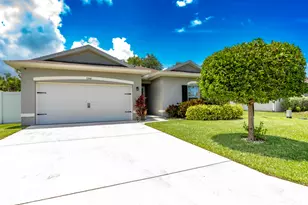 5344 Oakland Lake Cir, Fort Pierce, FL 34951 - Photo 2