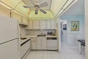 50 Suffolk B, Boca Raton, FL 33434 - Photo 10