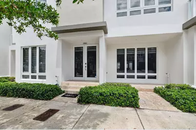 6461 NW 103rd Passage, Doral, FL 33178 - Photo 2