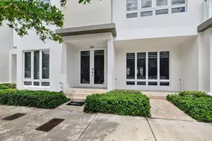 6461 NW 103rd Passage, Doral, FL 33178 - Photo 2