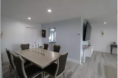 9410 NW 81st Court, Tamarac, FL 33321 - Photo 22