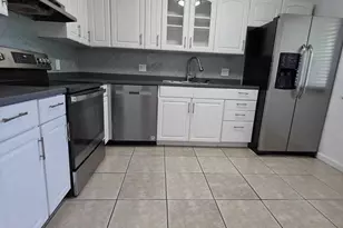 390 Racquet Club Rd, Weston, FL 33326 - Photo 18