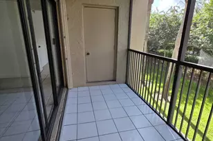 390 Racquet Club Rd, Weston, FL 33326 - Photo 10