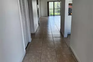 390 Racquet Club Rd, Weston, FL 33326 - Photo 2