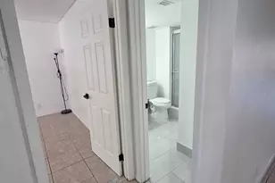 390 Racquet Club Rd, Weston, FL 33326 - Photo 28