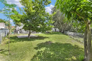 3930 NW 79th Way, Davie, FL 33024 - Photo 52