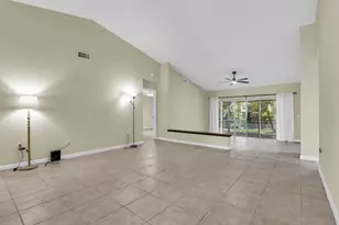 3930 NW 79th Way, Davie, FL 33024 - Photo 10