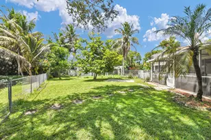3930 NW 79th Way, Davie, FL 33024 - Photo 2